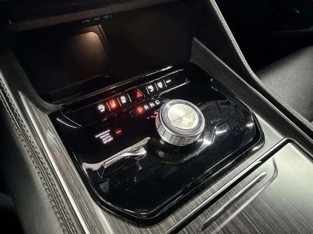 2024 Jeep WS Wagoneer - Image 24 of 29