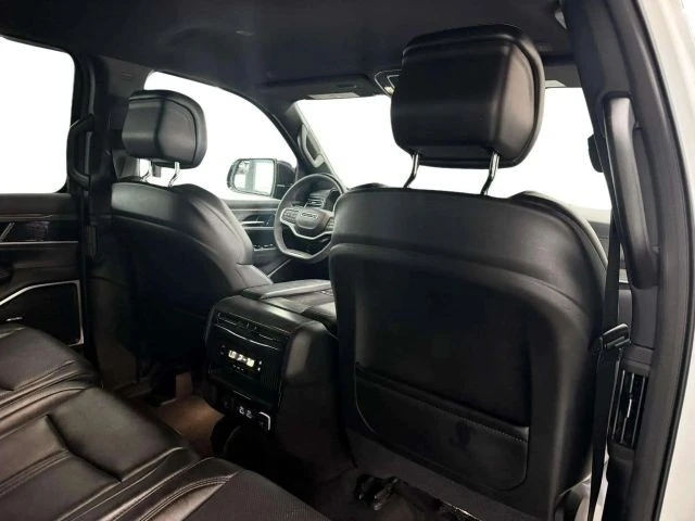 2024 Jeep WS Wagoneer - Image 19 of 31