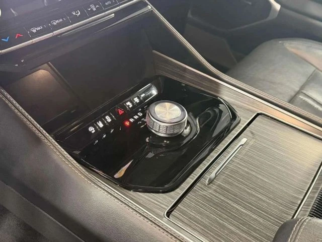 2024 Jeep WS Wagoneer - Image 14 of 31