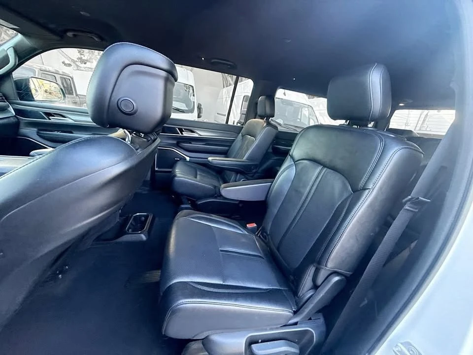 2024 Jeep WS Wagoneer - Image 11 of 16