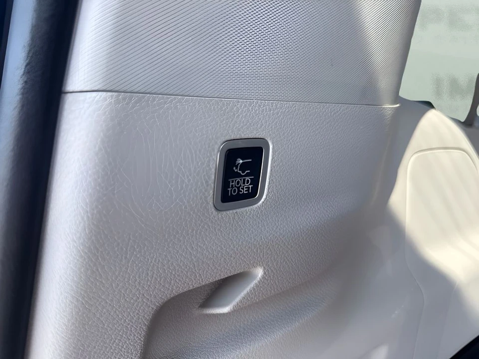 2024 Jeep WS Wagoneer - Image 27 of 31