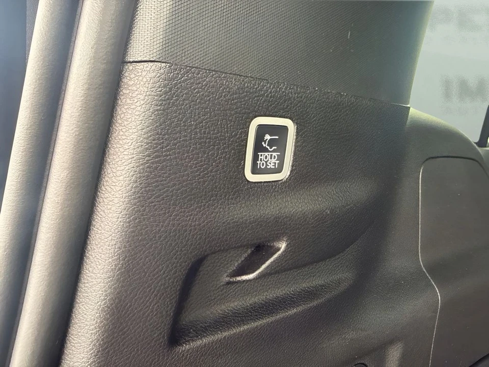 2024 Jeep WS Wagoneer - Image 28 of 31