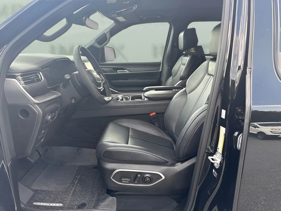 2024 Jeep WS Wagoneer - Image 9 of 31