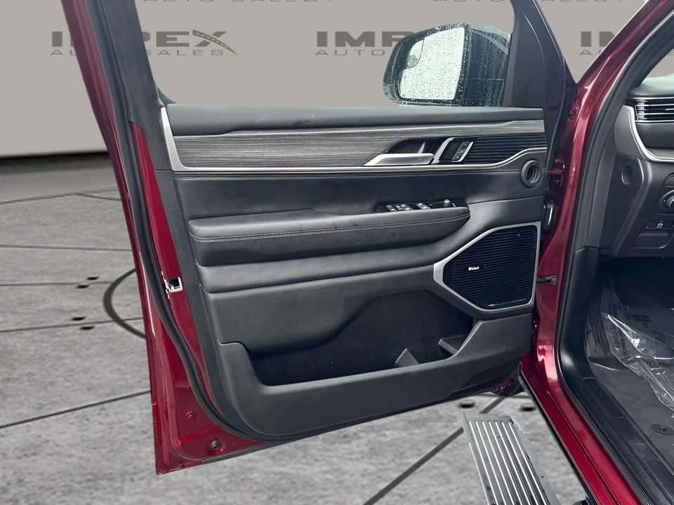 2024 Jeep WS Wagoneer - Image 15 of 21