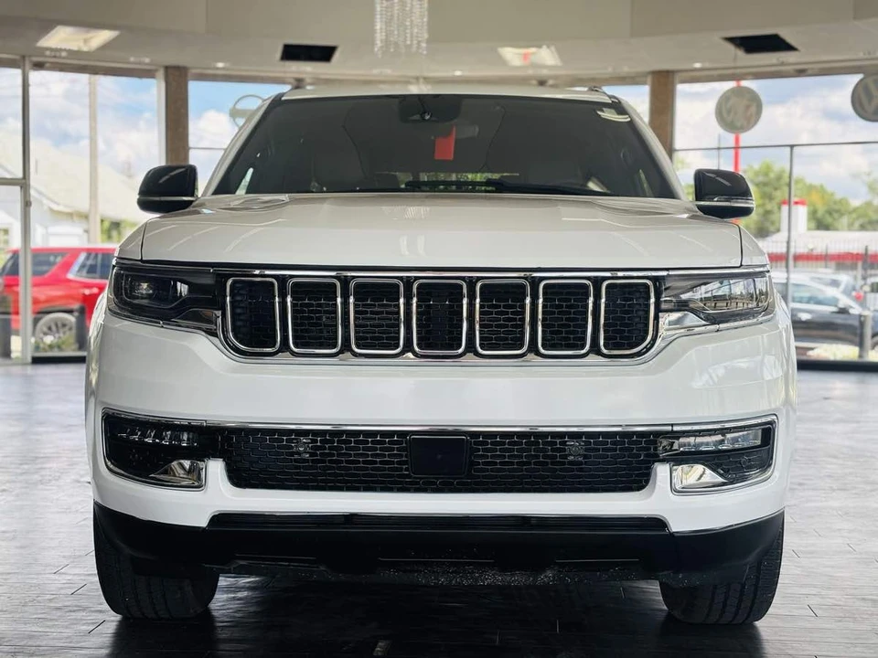 2024 Jeep WS Wagoneer - Image 21 of 31
