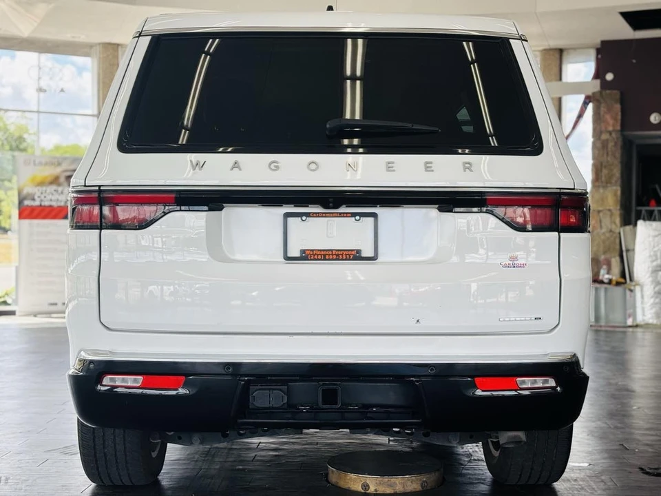 2024 Jeep WS Wagoneer - Image 13 of 31