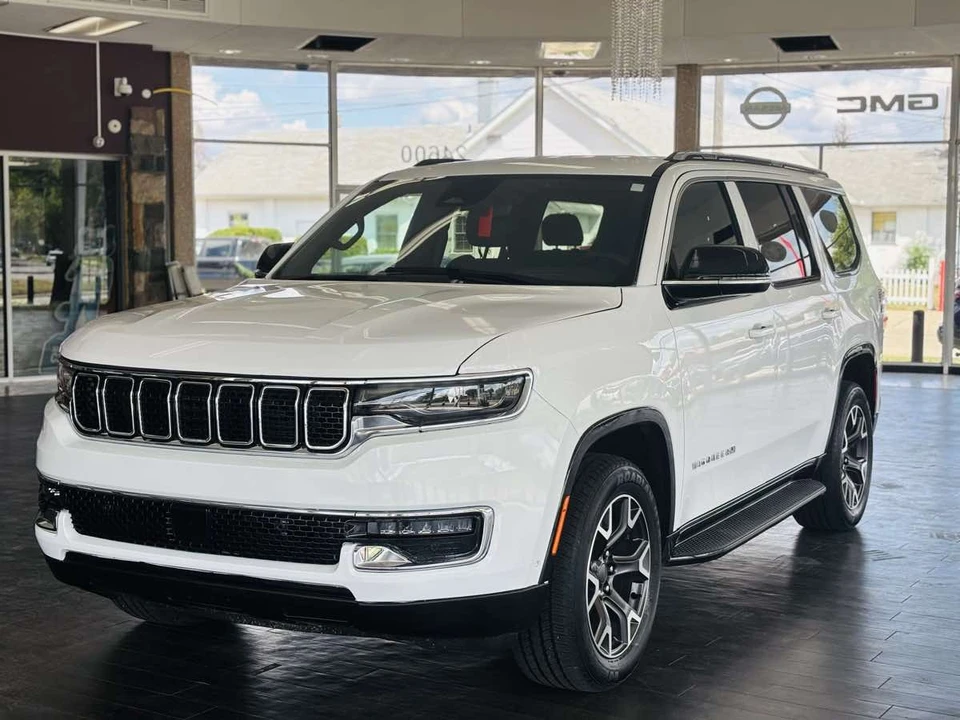 2024 Jeep WS Wagoneer - Image 19 of 31