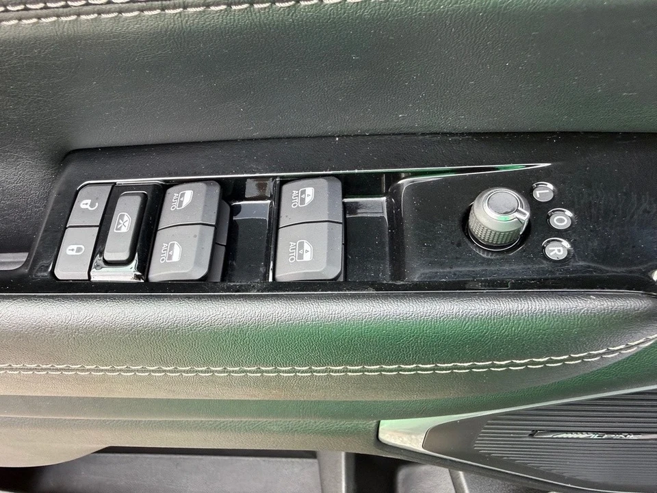 2024 Jeep WS Wagoneer - Image 13 of 21