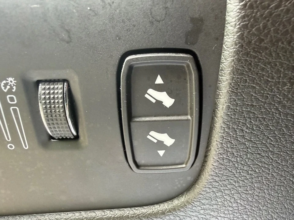 2024 Jeep WS Wagoneer - Image 16 of 21