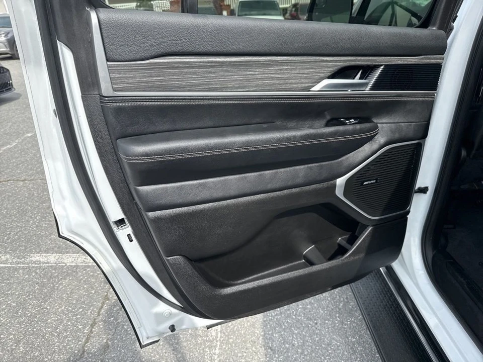 2024 Jeep WS Wagoneer - Image 30 of 31