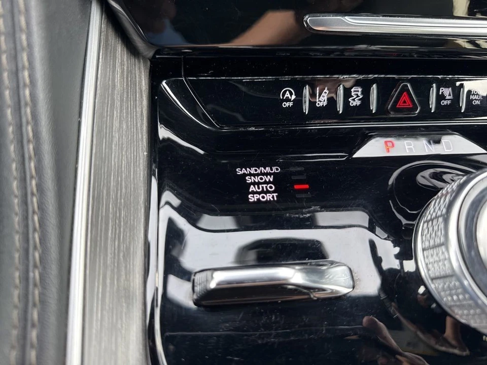 2024 Jeep WS Wagoneer - Image 25 of 31