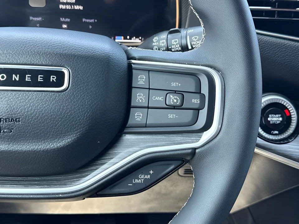 2024 Jeep WS Wagoneer - Image 18 of 31