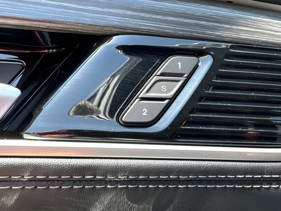 2024 Jeep WS Wagoneer - Image 11 of 31