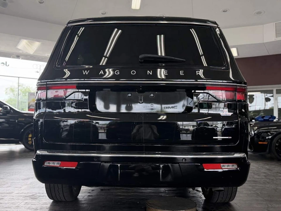 2024 Jeep WS Wagoneer - Image 10 of 31