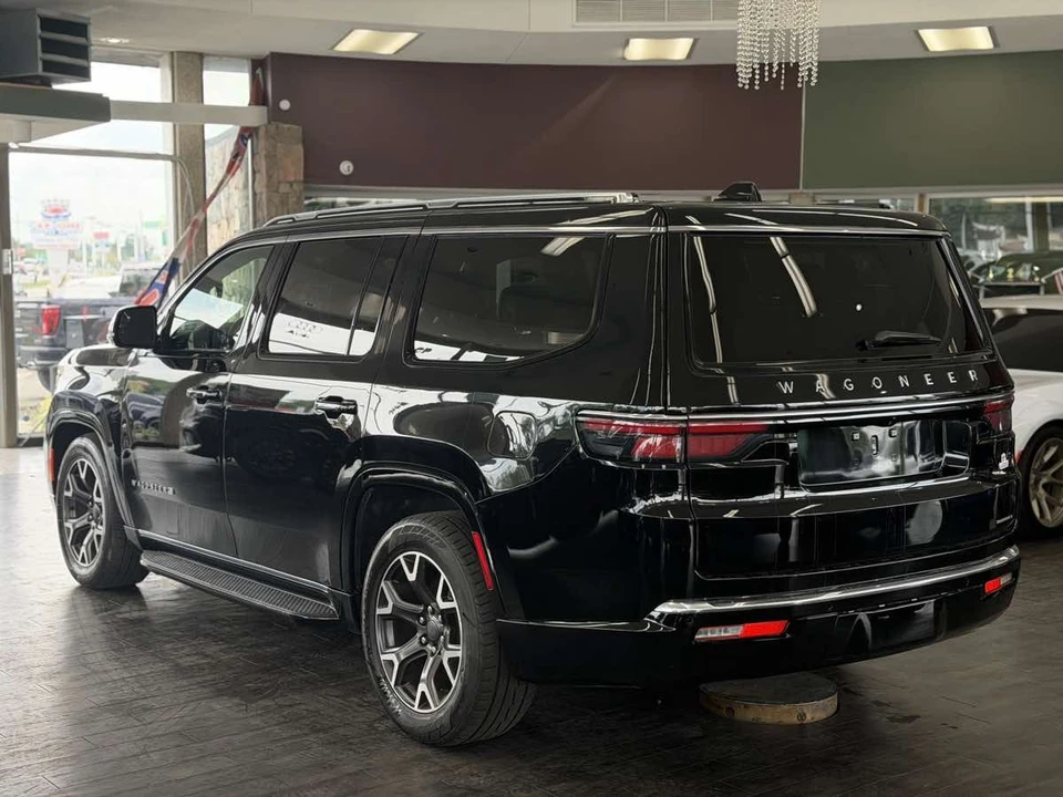 2024 Jeep WS Wagoneer - Image 12 of 31