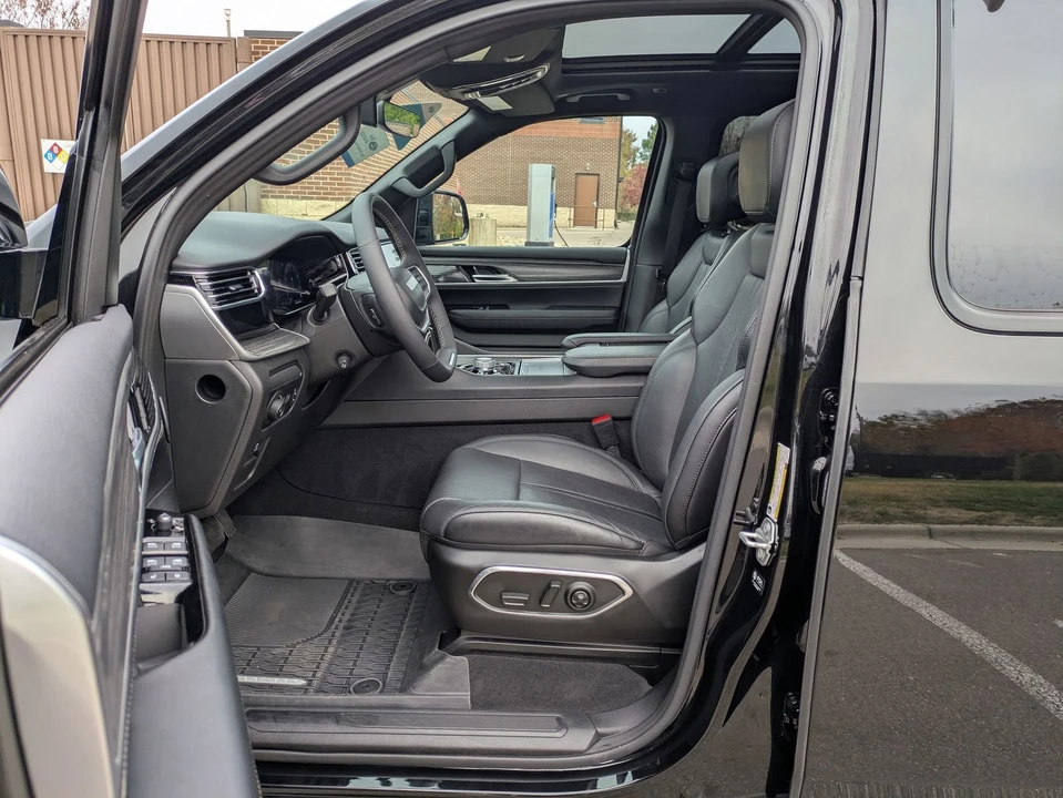 2024 Jeep WS Wagoneer - Image 12 of 21