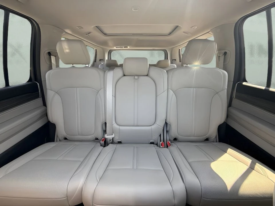 2024 Jeep WS Wagoneer - Image 11 of 31