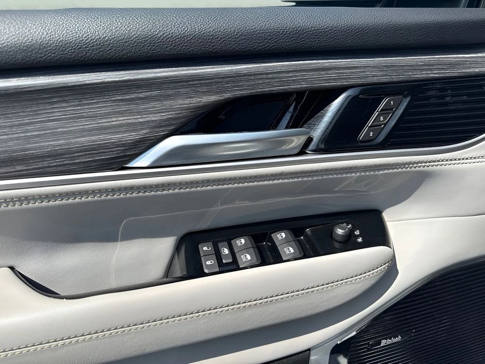 2024 Jeep WS Wagoneer - Image 28 of 31