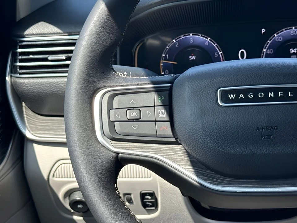 2024 Jeep WS Wagoneer - Image 15 of 31