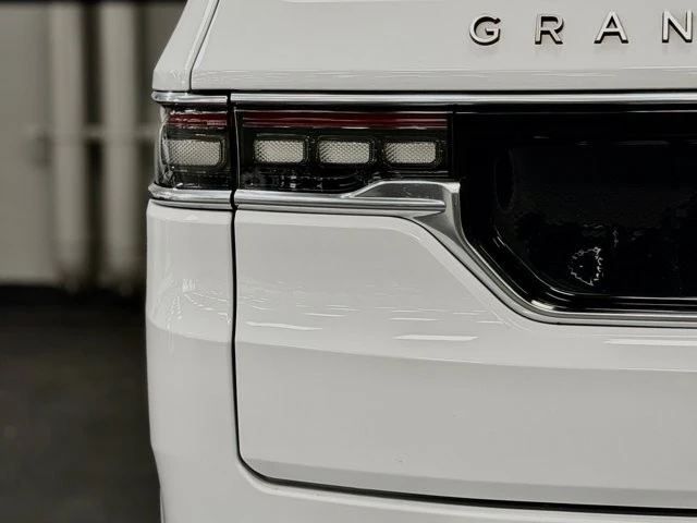 2024 Jeep WS Wagoneer - Image 13 of 31