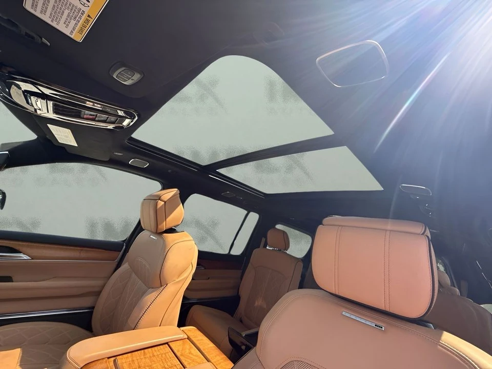 2024 Jeep WS Wagoneer - Image 11 of 31