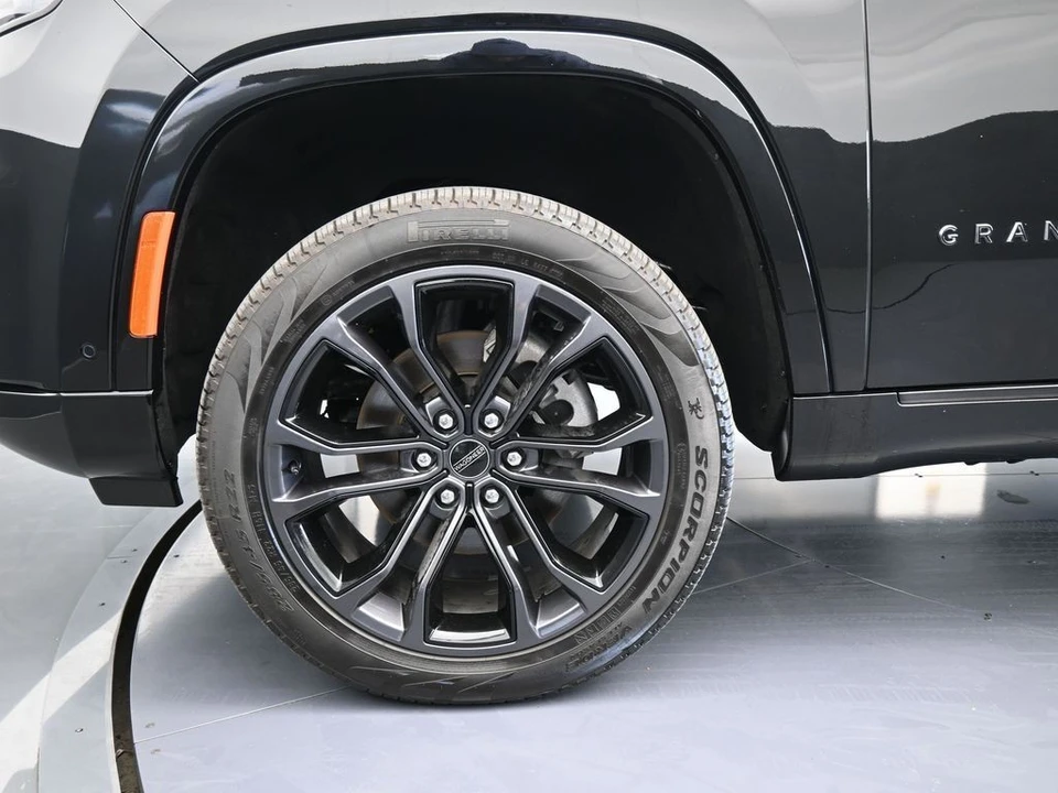 2024 Jeep WS Wagoneer - Image 11 of 12