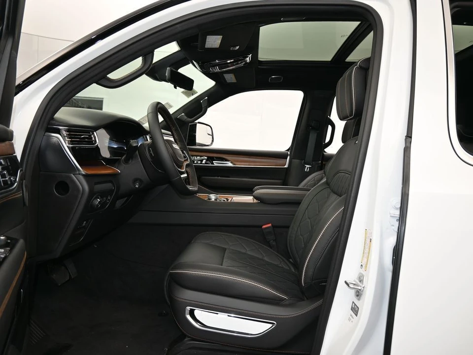 2024 Jeep WS Wagoneer - Image 10 of 12