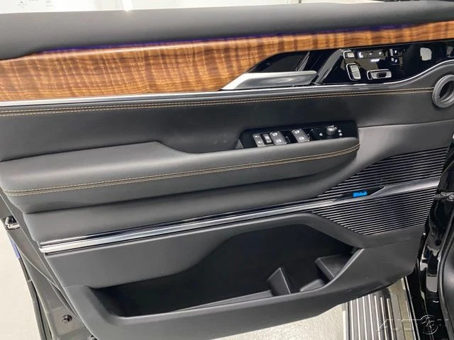 2024 Jeep WS Wagoneer - Image 11 of 12