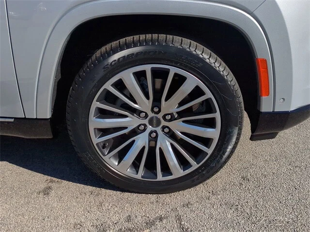 2024 Jeep WS Wagoneer - Image 11 of 12