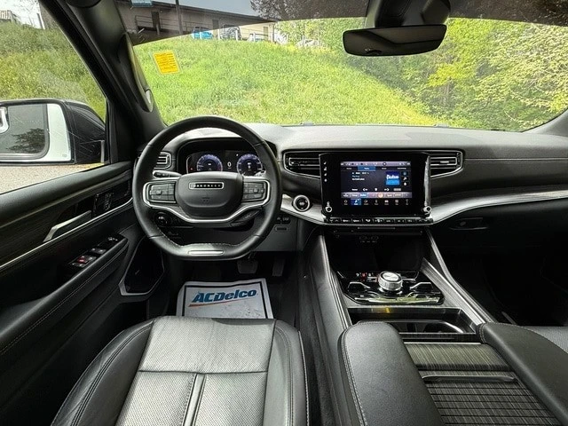 2024 Jeep WS Wagoneer - Image 12 of 31
