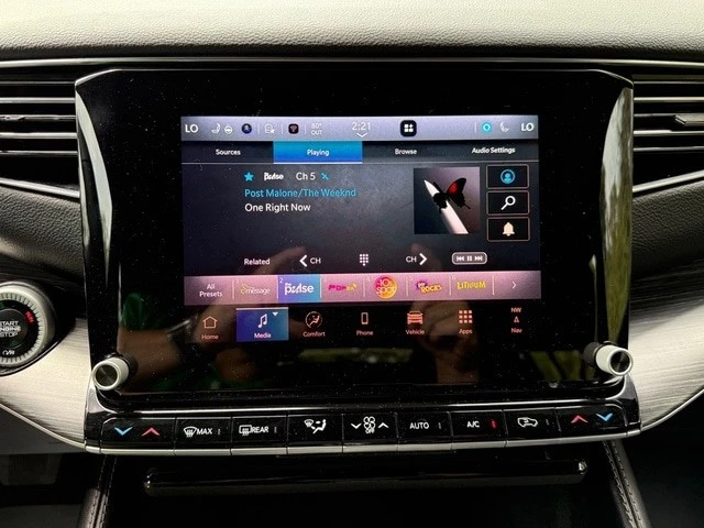 2024 Jeep WS Wagoneer - Image 31 of 31