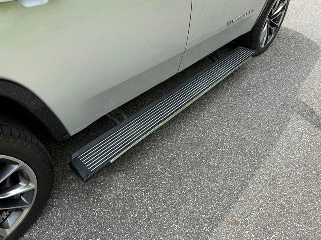 2024 Jeep WS Wagoneer - Image 7 of 31