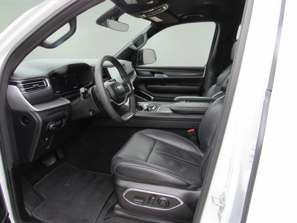 2024 Jeep WS Wagoneer - Image 13 of 21