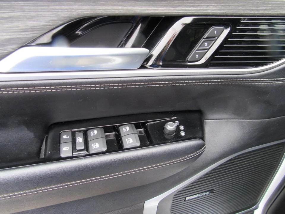 2024 Jeep WS Wagoneer - Image 16 of 31