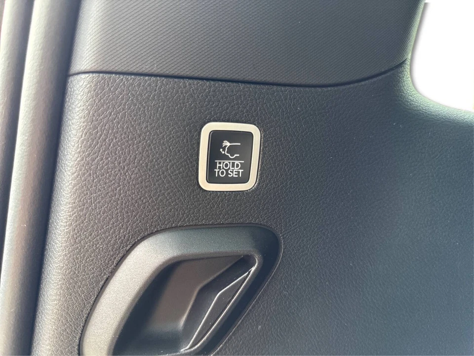 2024 Jeep WS Wagoneer - Image 14 of 21