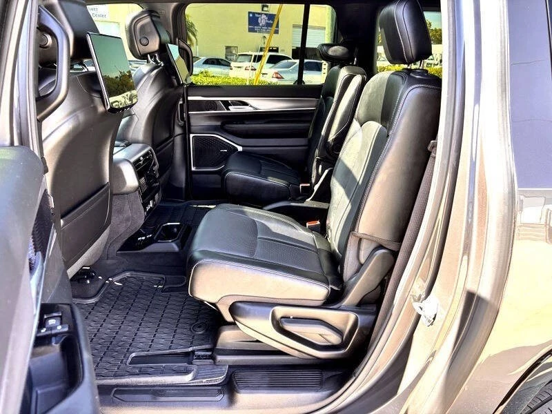 2024 Jeep WS Wagoneer - Image 19 of 21
