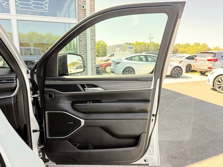 2024 Jeep WS Wagoneer - Image 17 of 19