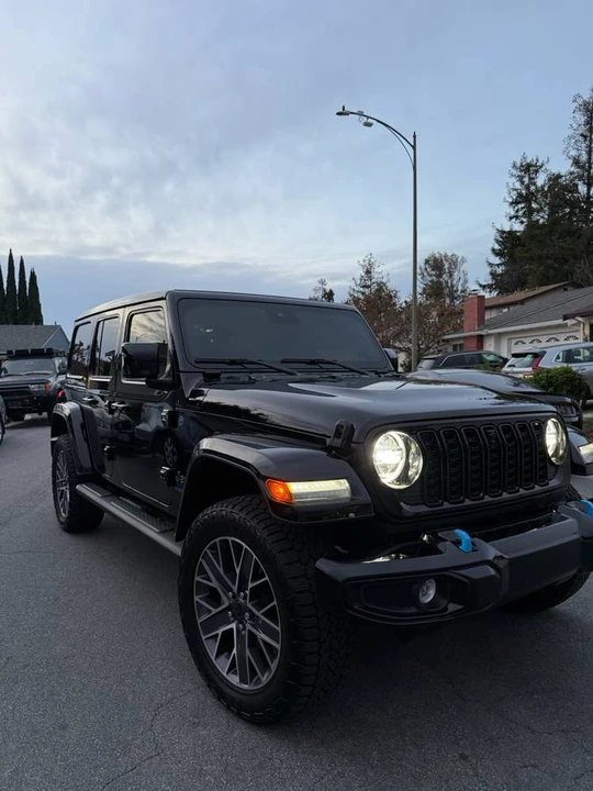 2024 Jeep JL Wrangler - Image 3 of 7