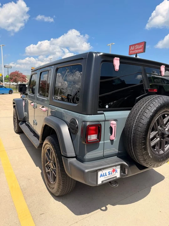 2024 Jeep JL Wrangler - Image 5 of 11