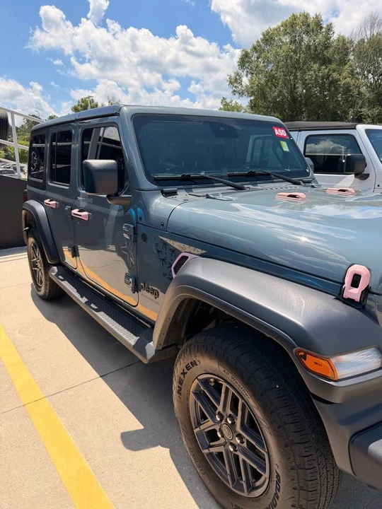 2024 Jeep JL Wrangler - Image 3 of 11
