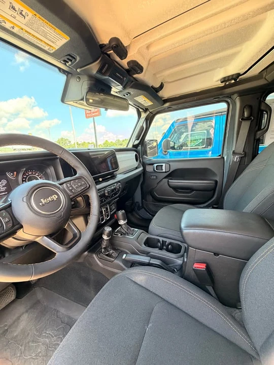 2024 Jeep JL Wrangler - Image 6 of 11