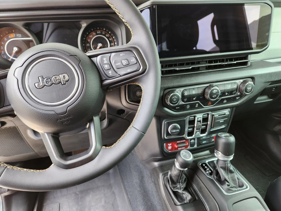 2024 Jeep JL Wrangler - Image 13 of 21