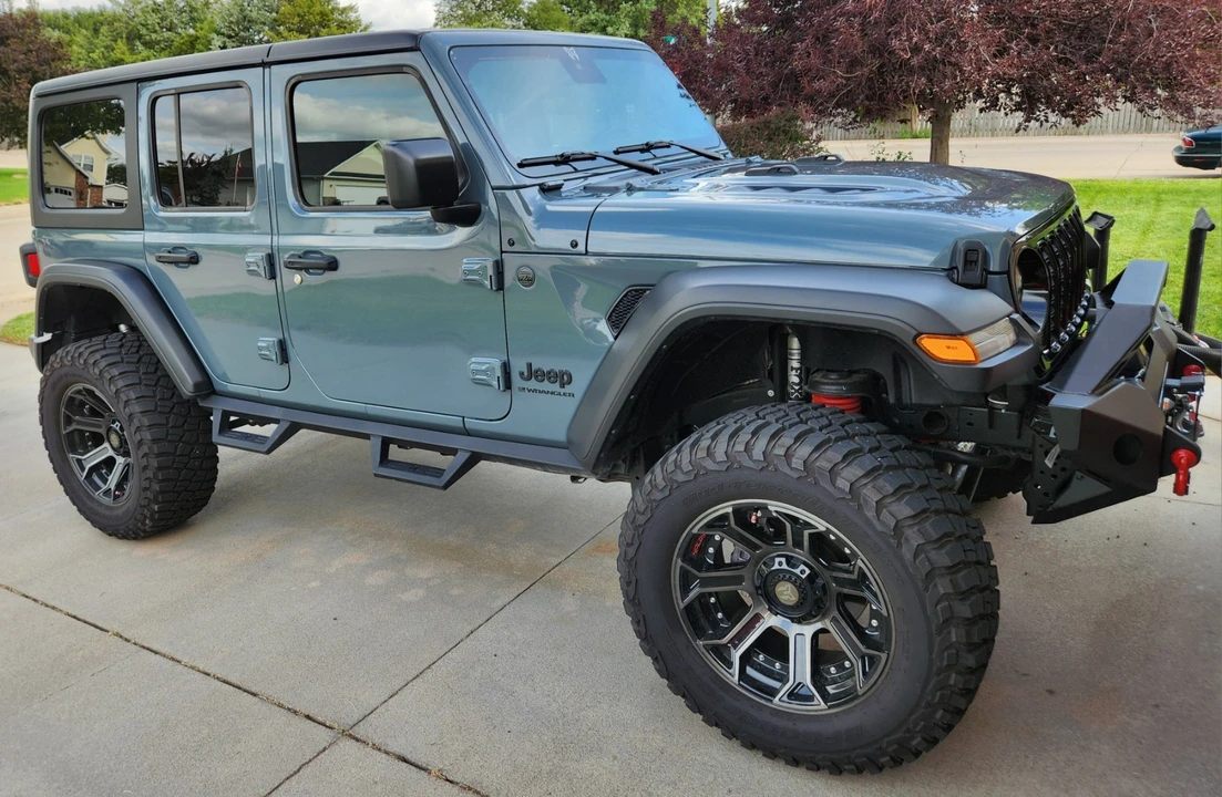 2024 Jeep JL Wrangler - Image 4 of 21