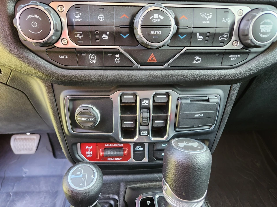 2024 Jeep JL Wrangler - Image 14 of 21