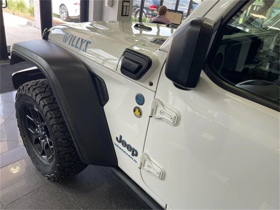 2024 Jeep JL Wrangler - Image 12 of 31