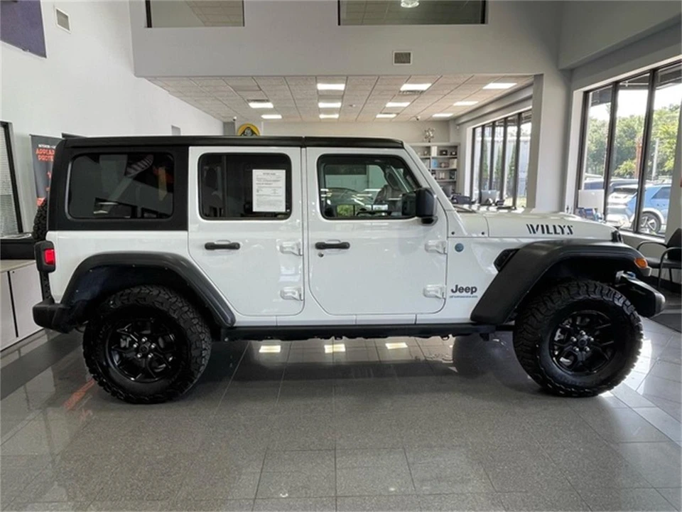 2024 Jeep JL Wrangler - Image 6 of 31