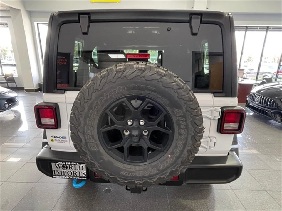 2024 Jeep JL Wrangler - Image 4 of 31