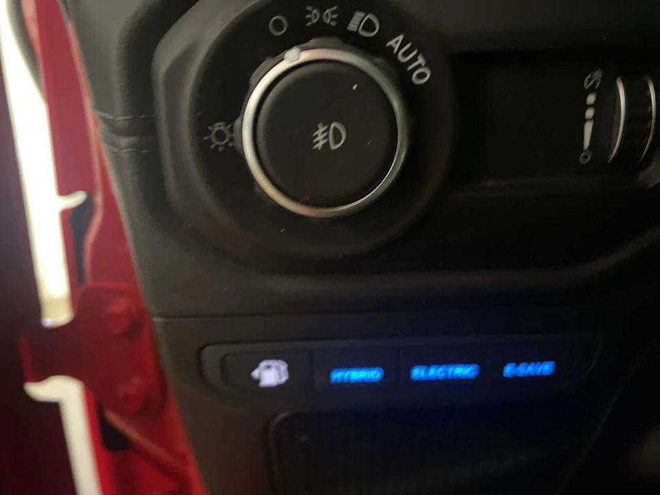 2024 Jeep JL Wrangler - Image 18 of 29