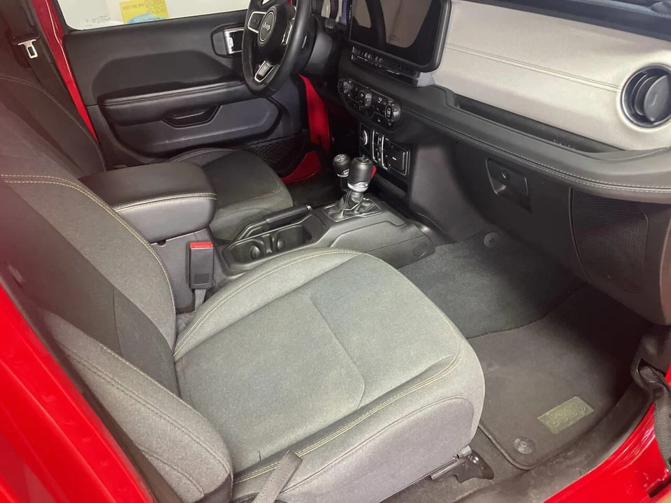 2024 Jeep JL Wrangler - Image 23 of 29