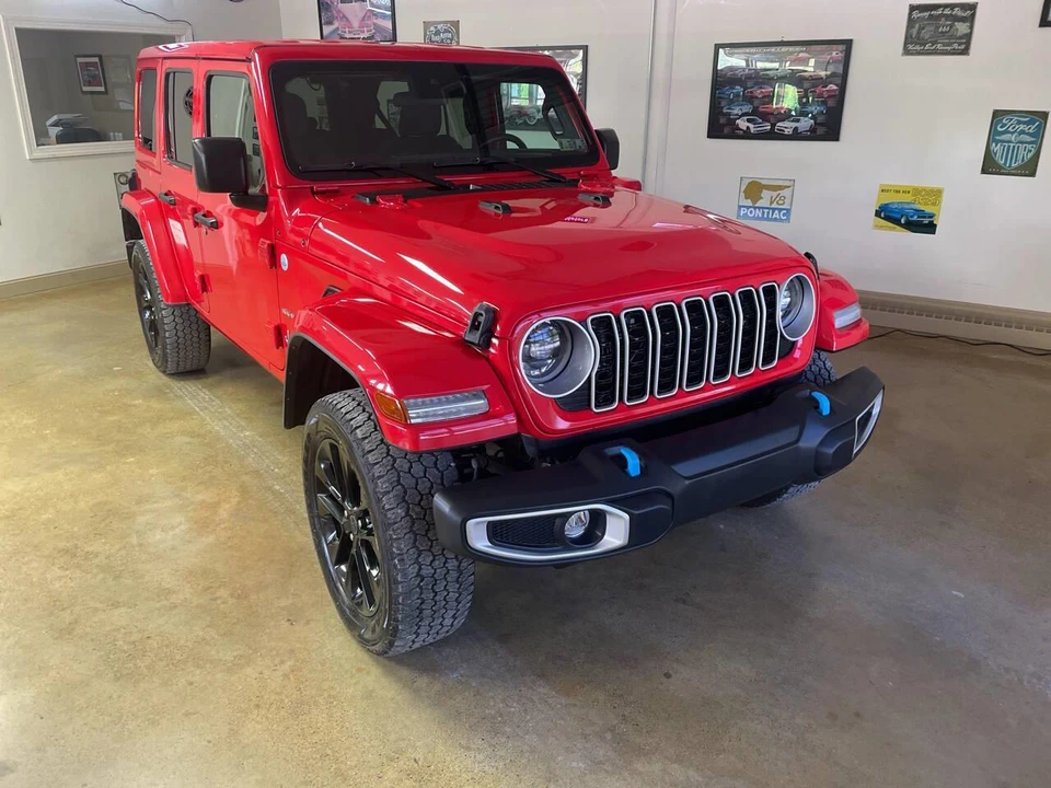 2024 Jeep JL Wrangler - Image 2 of 29
